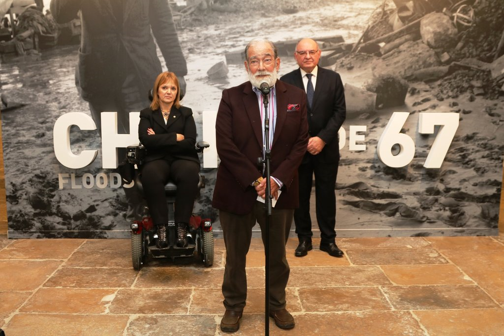 img_4349_1_1024_2500