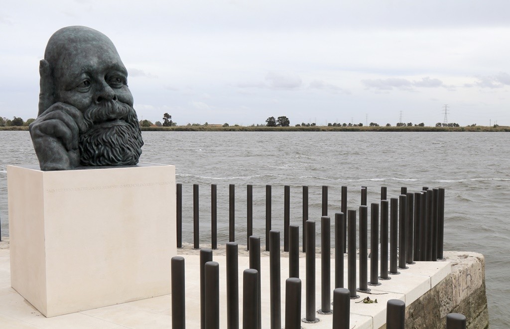 Busto de Álvaro Guerra