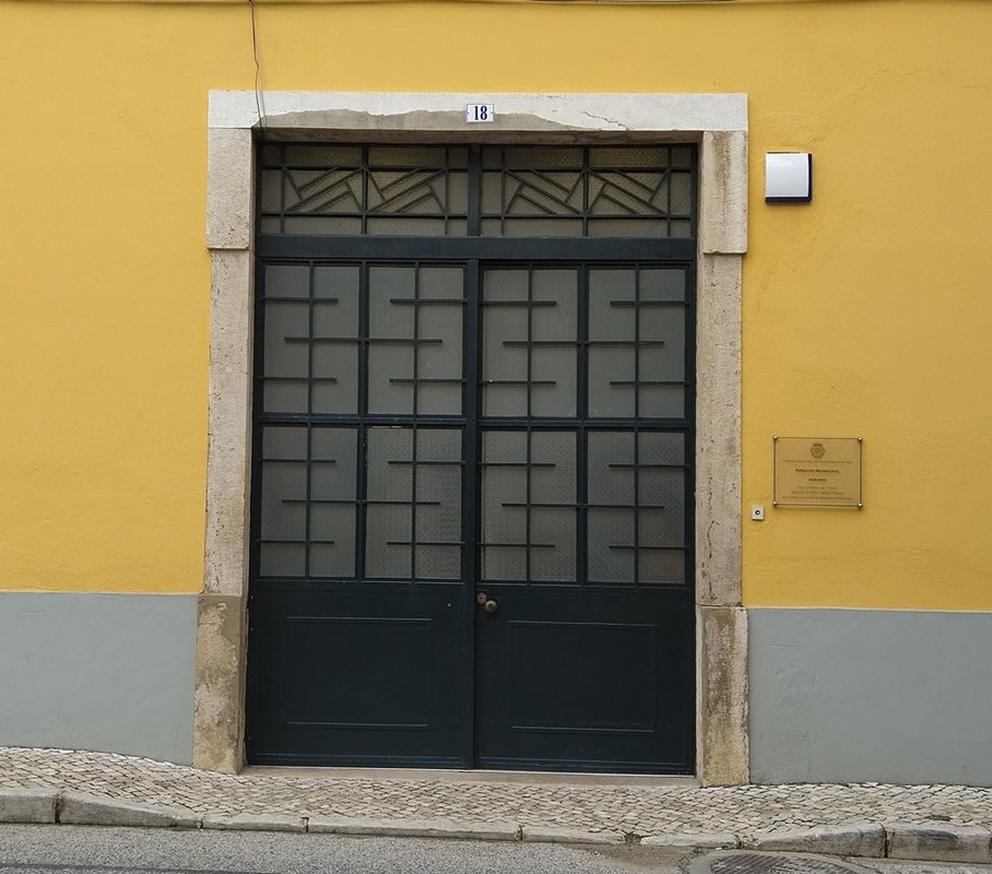 Entrada do edifício do Arquivo Municipal