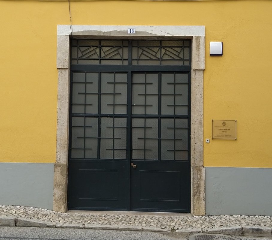 Entrada do edifício do Arquivo Municipal