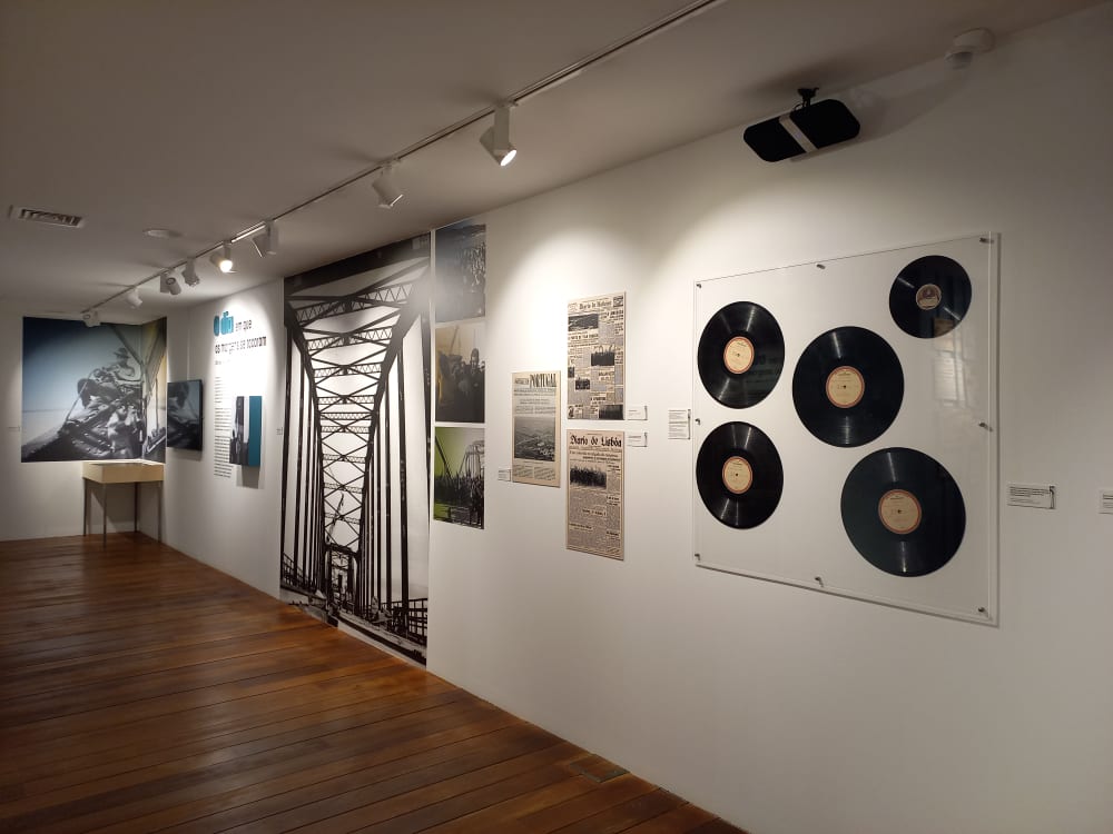 exposição evocativa “A (re)Afirmação de um Elemento Identitário, 70 anos da Ponte Marechal Carmona”.