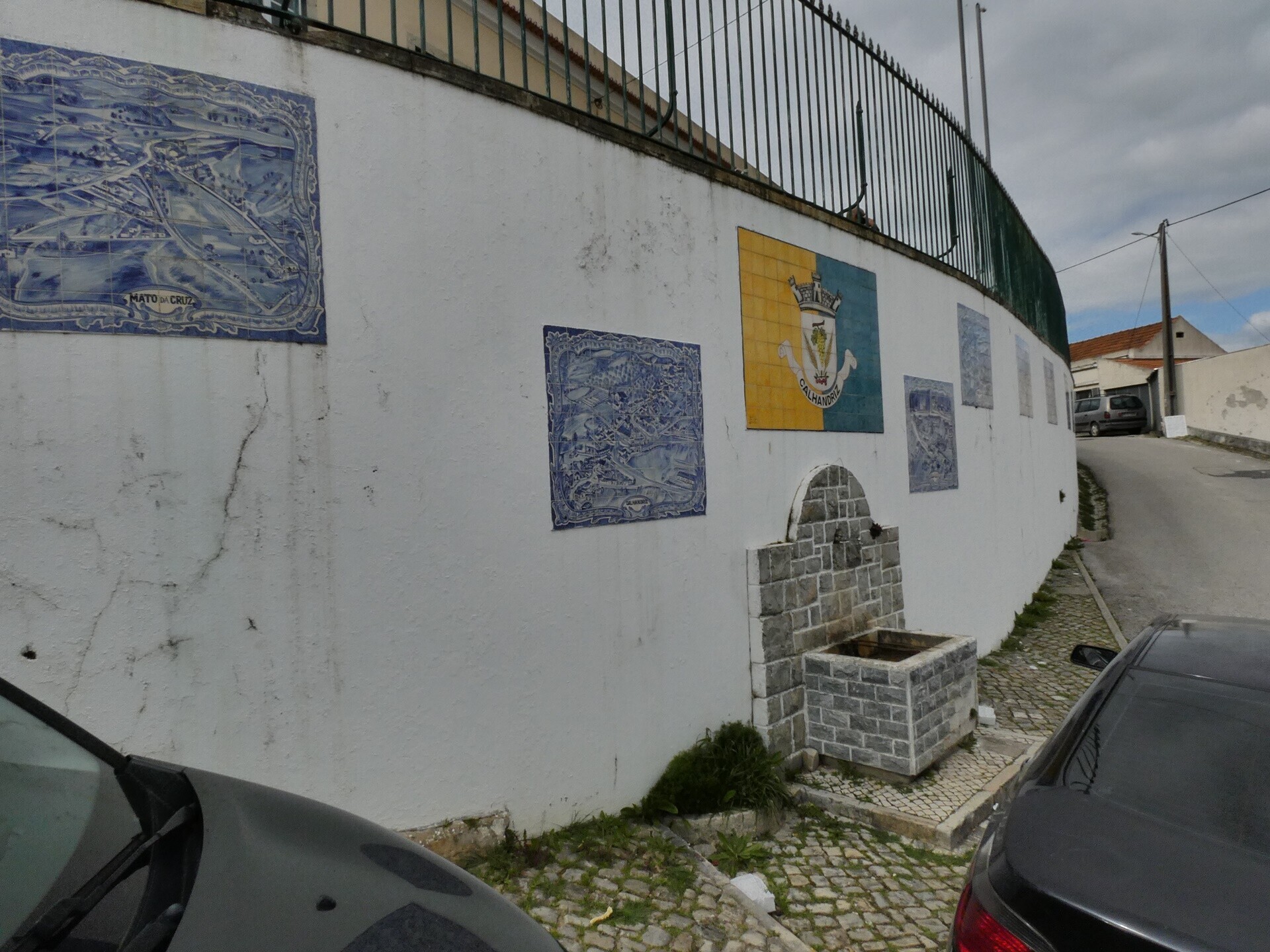 calhandriz___fonte_no_largo_da_restauracao_001